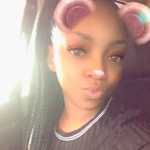 Meet your Posher, Daphne